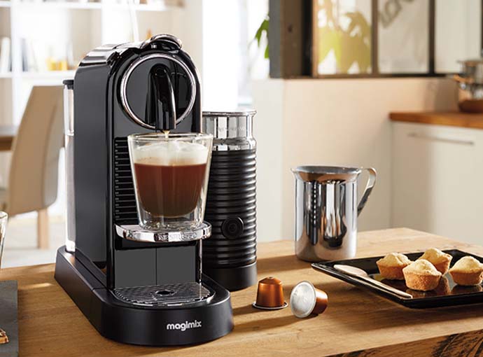 Sta in plaats daarvan op voorzien eeuw Nespresso Original Range - Coffee machines - Espresso and Lungo Coffee